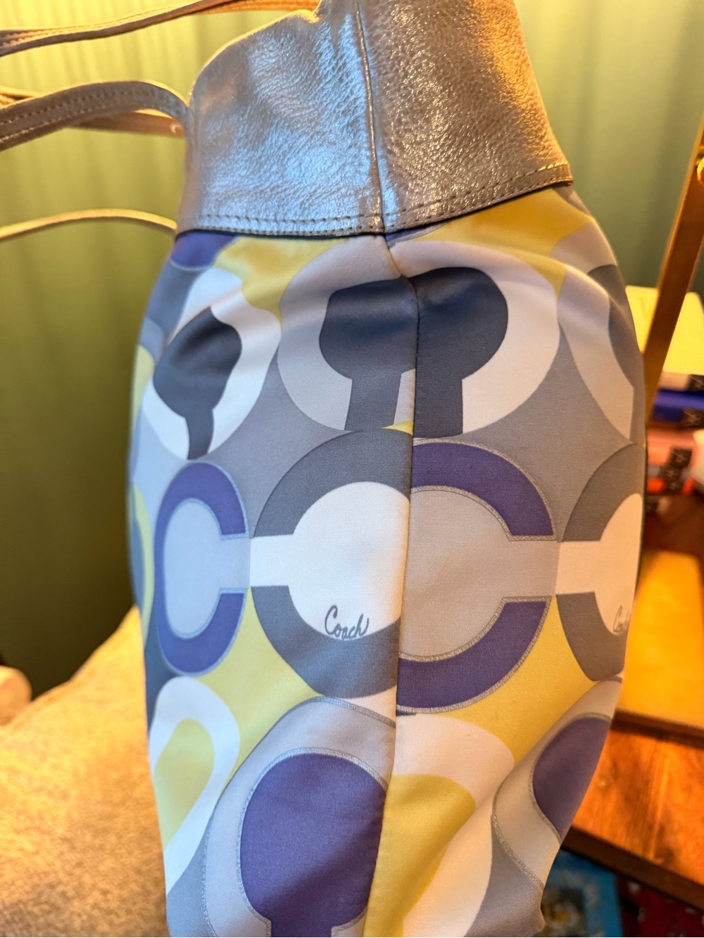 Coach Julia Op Art Signature Scarf Print Perry Tote - Picture 3 of 7
